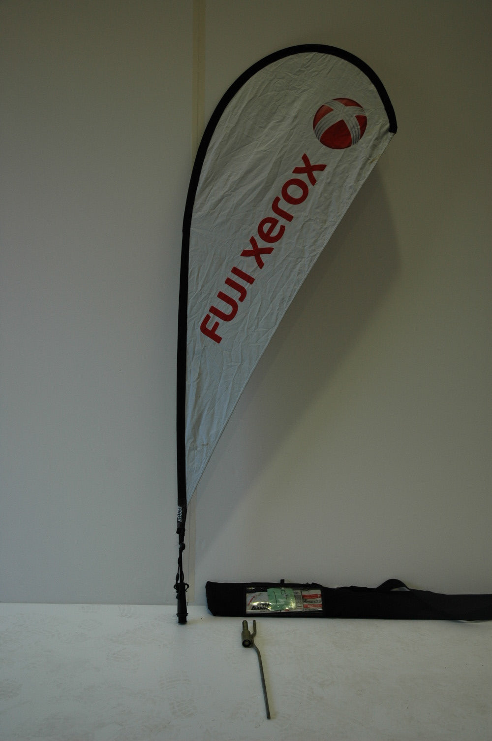 Small flag with hardware & ground spike.