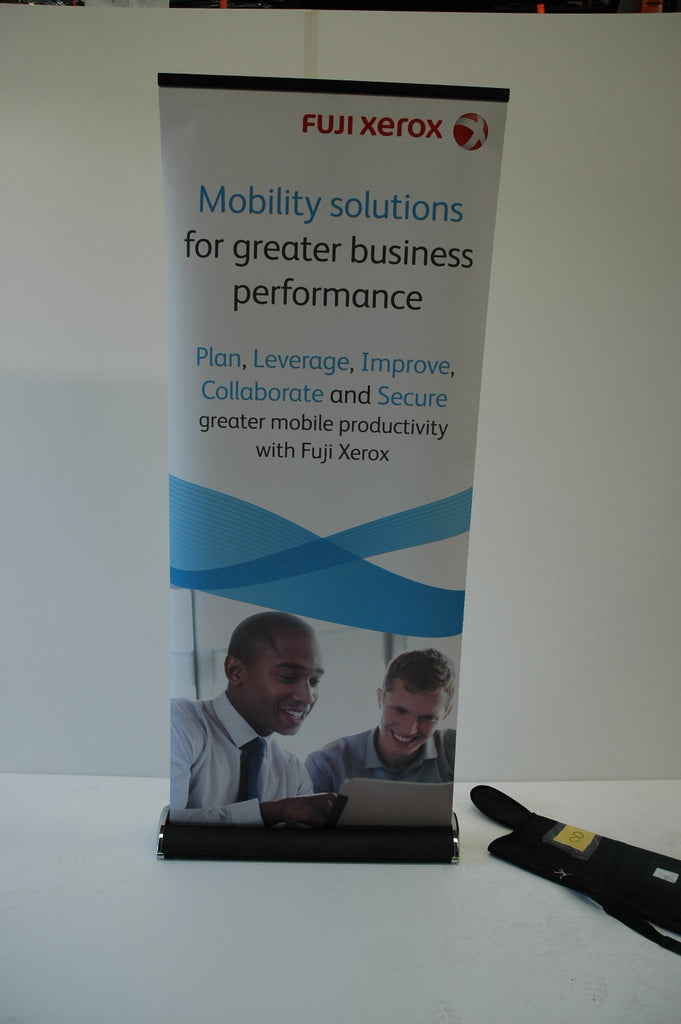850 premiere bannerstand - C